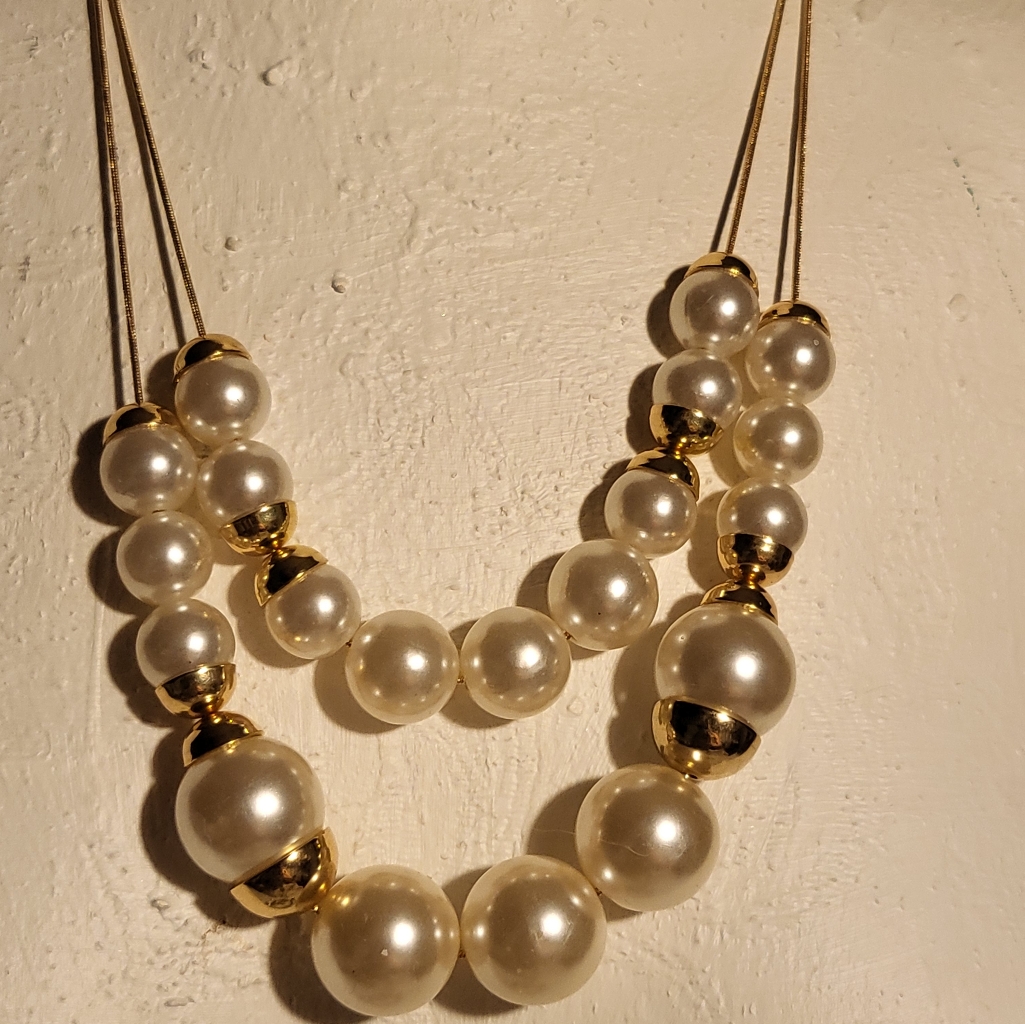 Nwt Erica Lyons Elegant Gold And Cream Pearl Necklace W/ Free Bracelet Set!